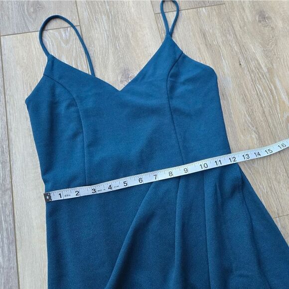 Nwt new Lulus Bodycon teal low cut,  spaghetti straps low cut mini - Picture 7 of 13